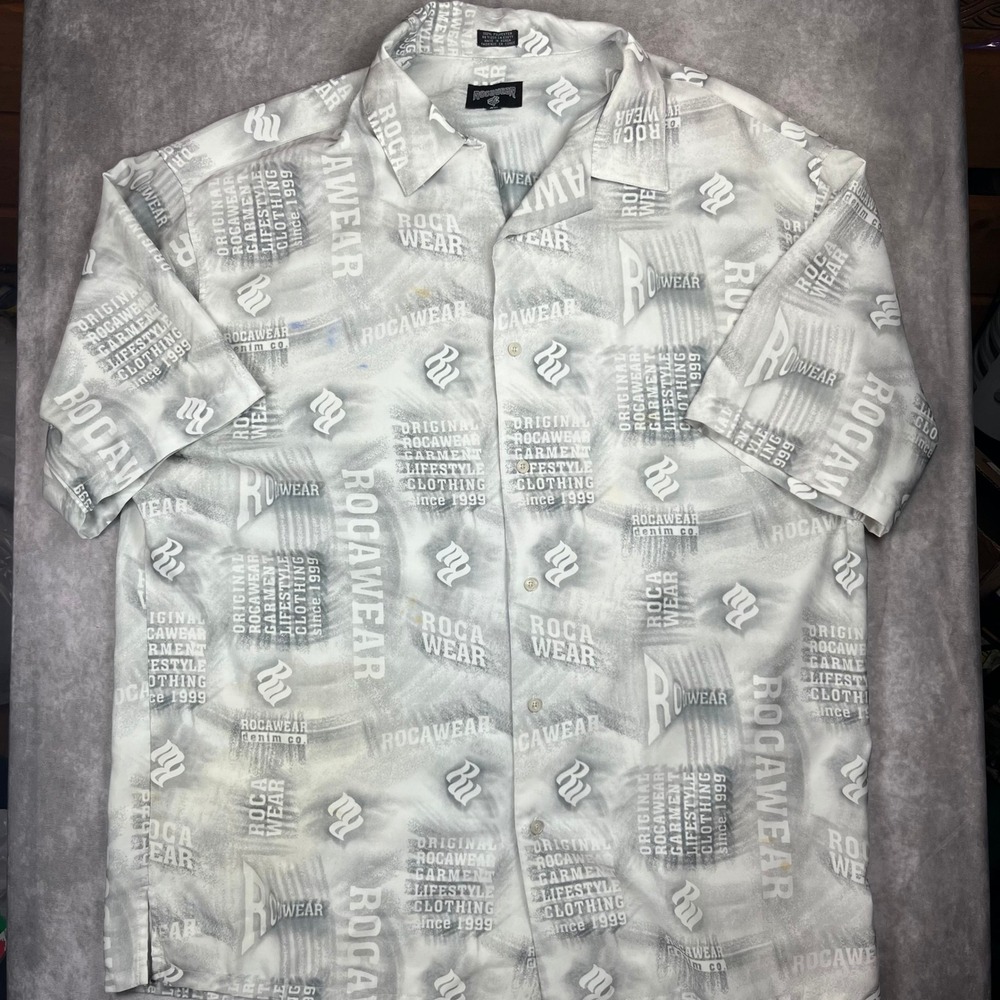 Rocawear Mens XL Grey White All Over Logo Print Short Sleeve Button Up Shirt